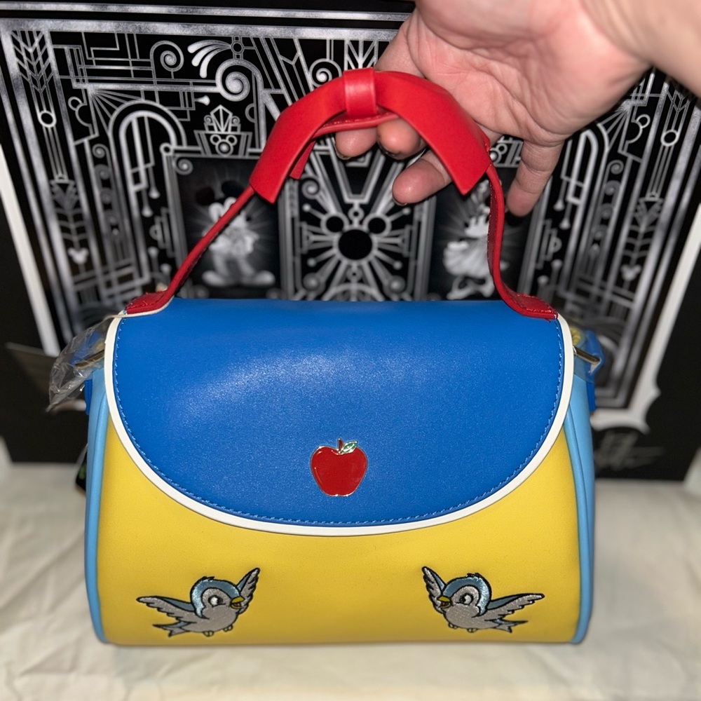 NWT Loungefly Snow White Cosplay Bow Handle Handbag with Crossbody Strap